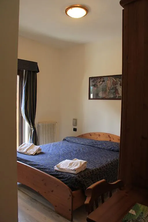 Hotel Albergo Al Maniero Ponte Di Legno